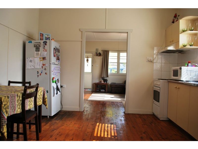 20 Fourth Avenue, Harristown QLD 4350