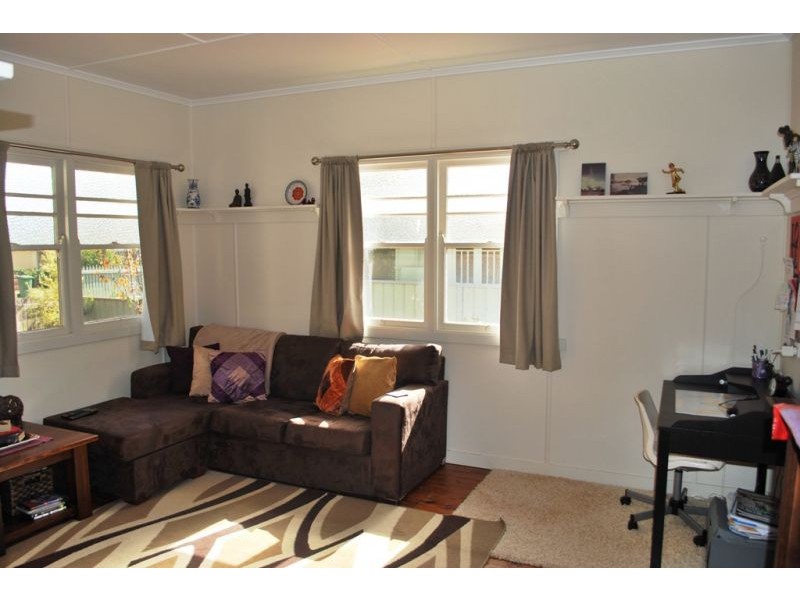 20 Fourth Avenue, Harristown QLD 4350