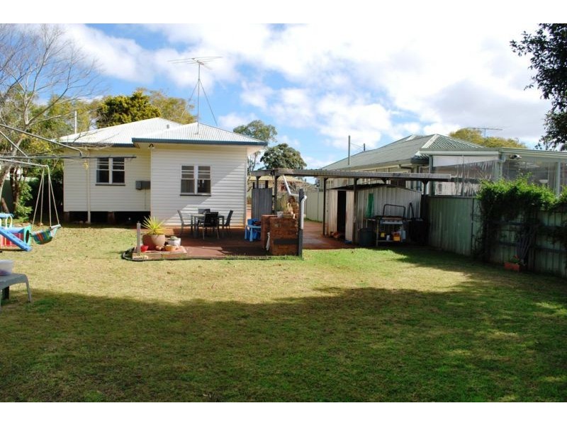 20 Fourth Avenue, Harristown QLD 4350