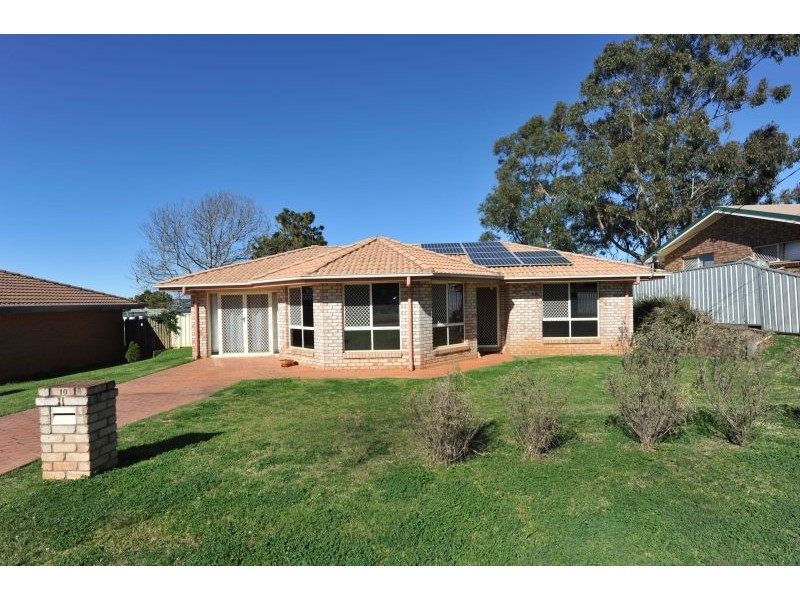 10 Trapp Street, Rockville QLD 4350