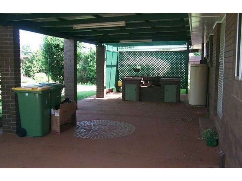 31 Beryl Street, Wilsonton QLD 4350