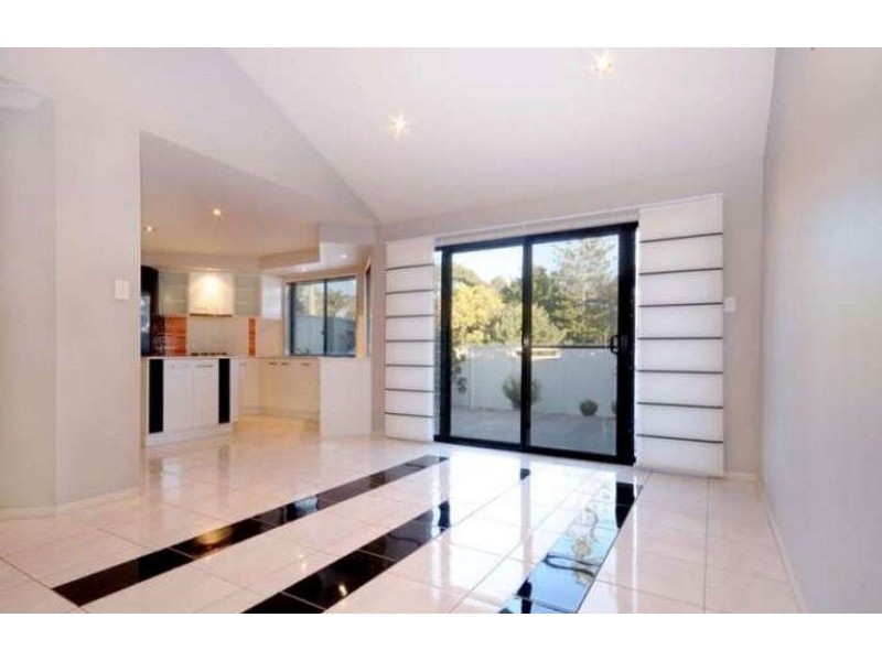 629 Hume Street, Kearneys Spring QLD 4350