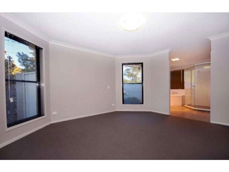 629 Hume Street, Kearneys Spring QLD 4350