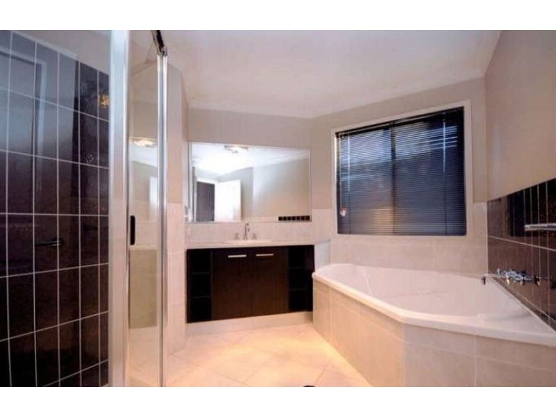 629 Hume Street, Kearneys Spring QLD 4350