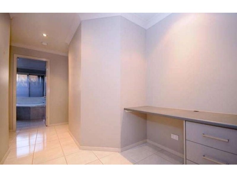 629 Hume Street, Kearneys Spring QLD 4350