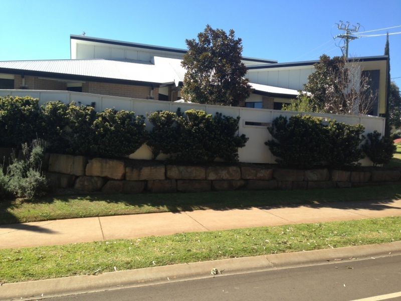 629 Hume Street, Kearneys Spring QLD 4350