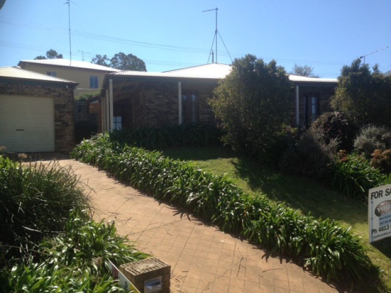 2 Weir Court, Harristown QLD 4350