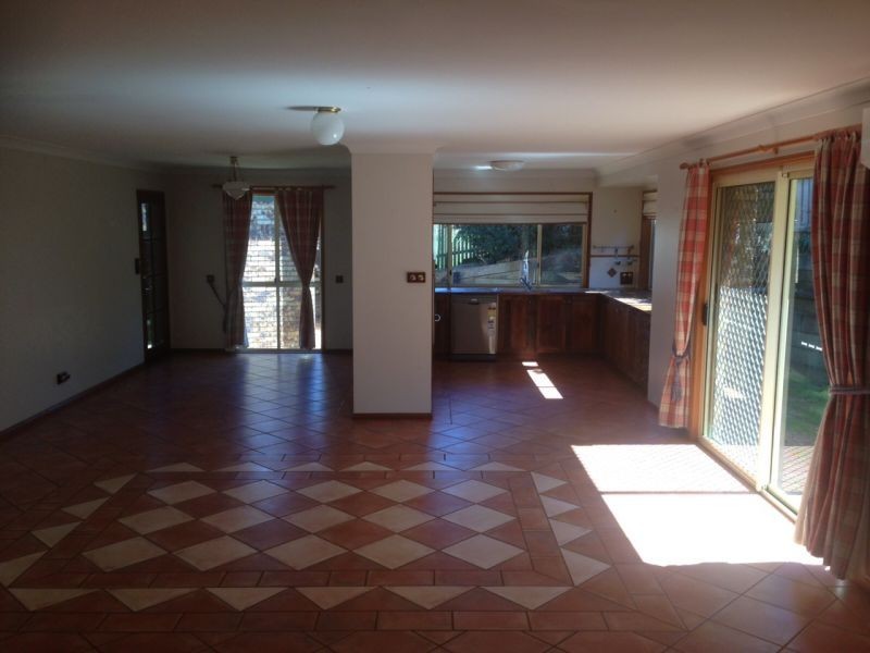 2 Weir Court, Harristown QLD 4350