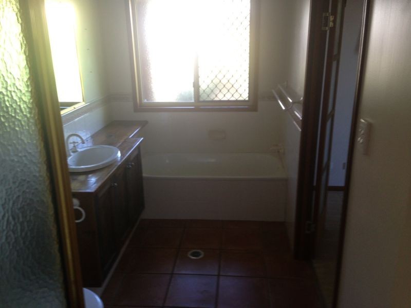 2 Weir Court, Harristown QLD 4350