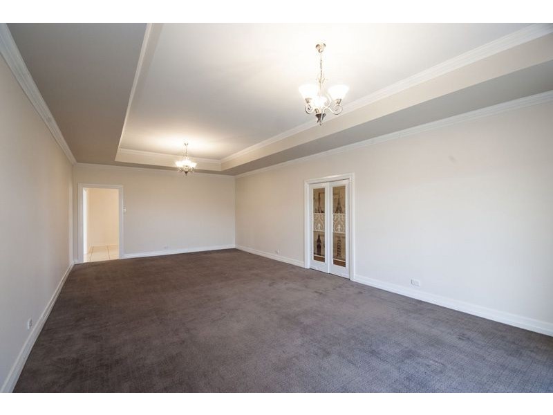 18 Carys Road, Glenvale QLD 4350