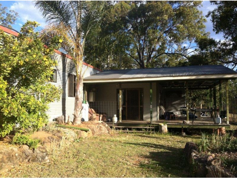 340 Thomas Road, Upper Lockyer QLD 4352