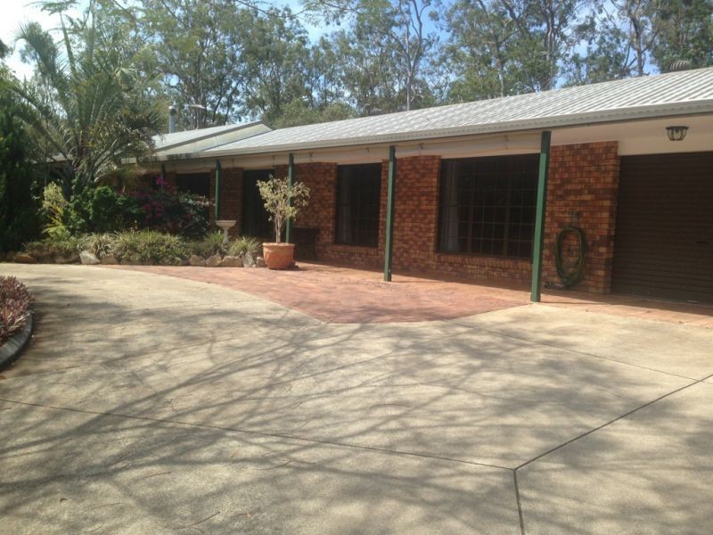 7 Woodland Crescent, Withcott QLD 4352