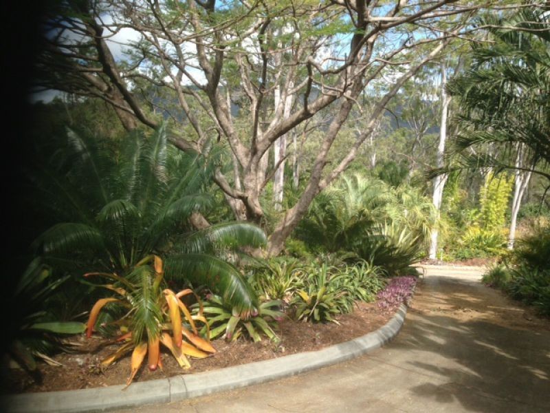 7 Woodland Crescent, Withcott QLD 4352