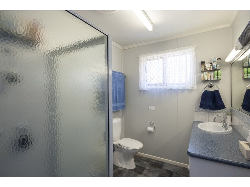 13 Barry Street, Mount Lofty QLD 4350