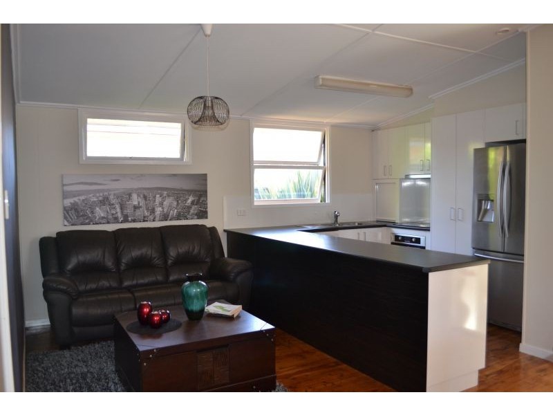 265a Geddes Street, Centenary Heights QLD 4350