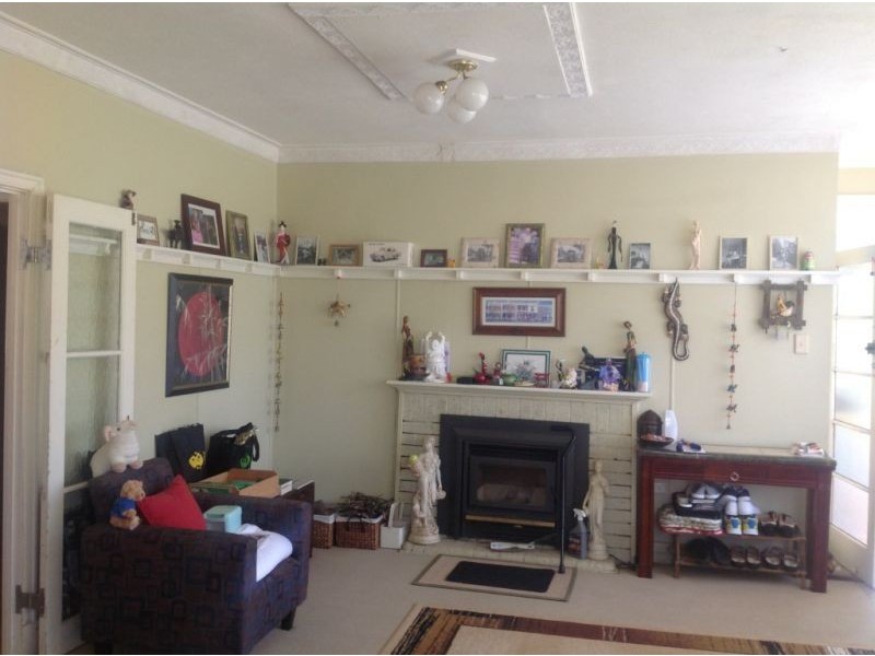 11 John Street, East Toowoomba QLD 4350