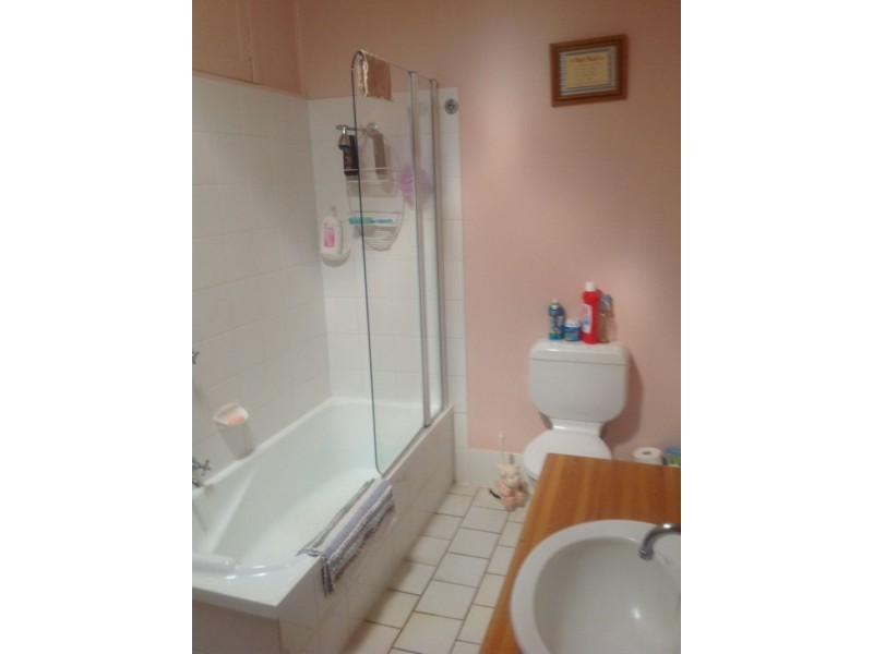 11 John Street, East Toowoomba QLD 4350