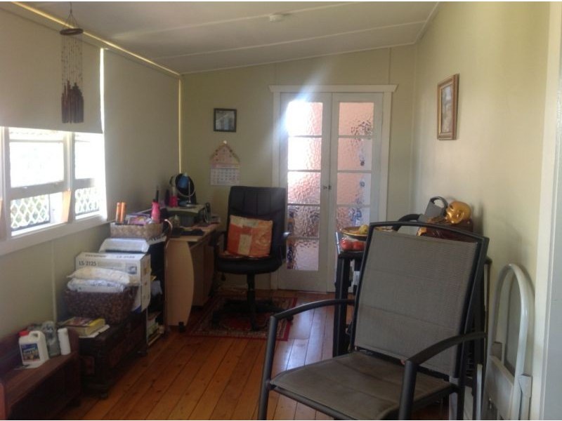 11 John Street, East Toowoomba QLD 4350