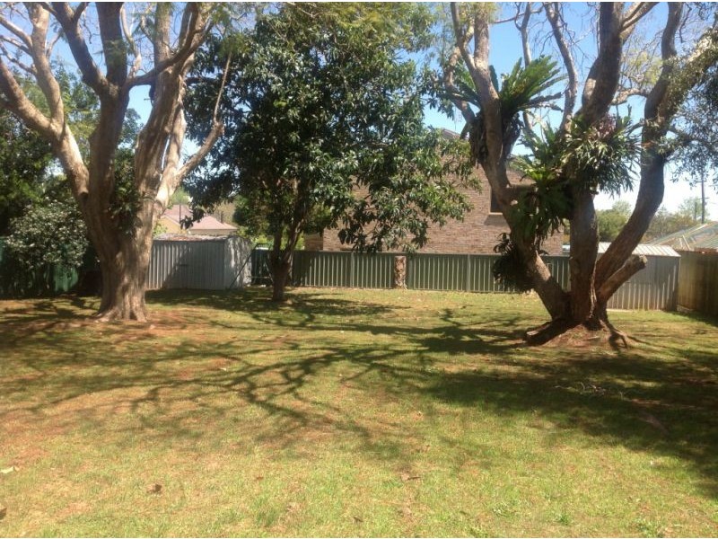 11 John Street, East Toowoomba QLD 4350