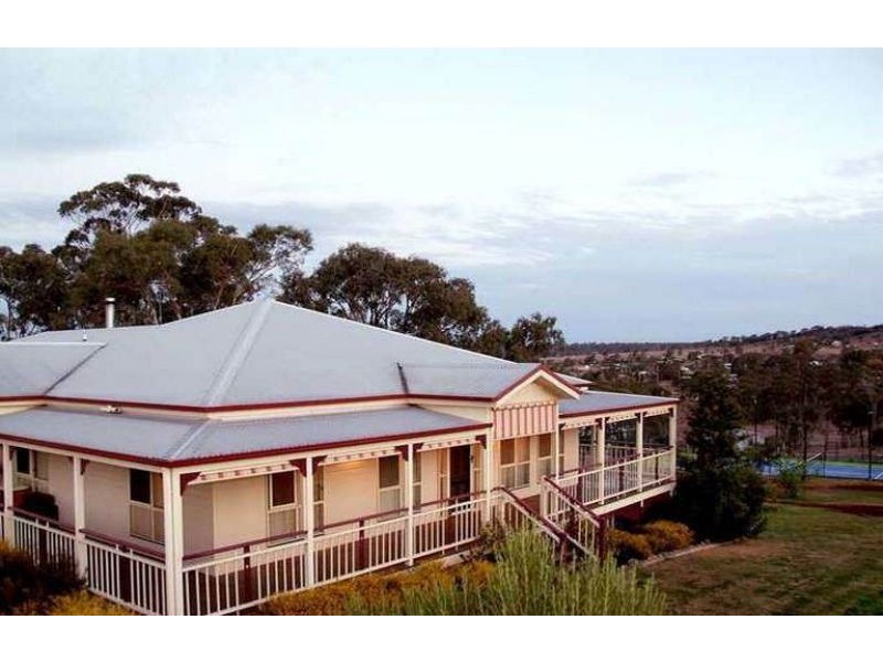 21 Neville Street, Meringandan West QLD 4352