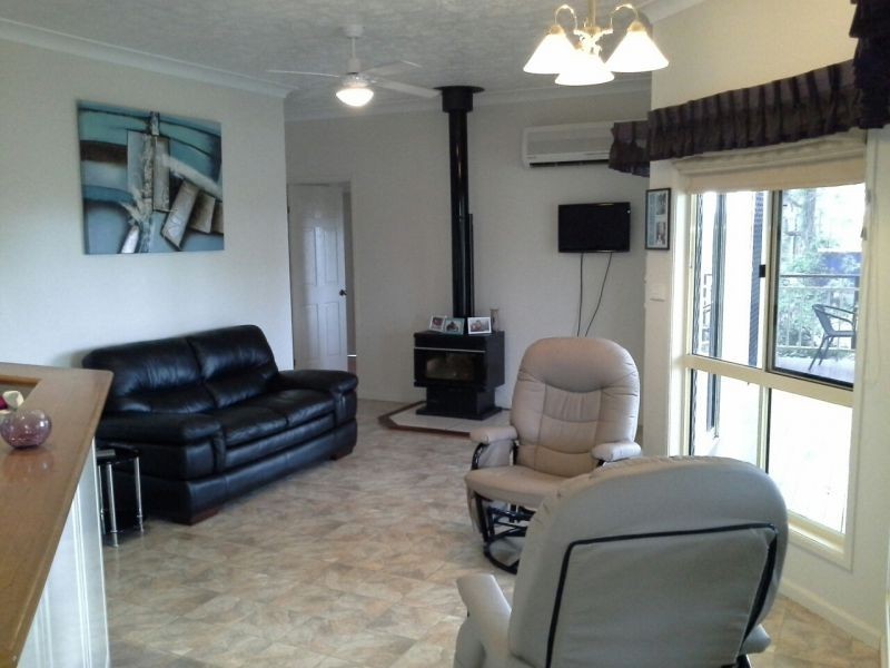 21 Neville Street, Meringandan West QLD 4352