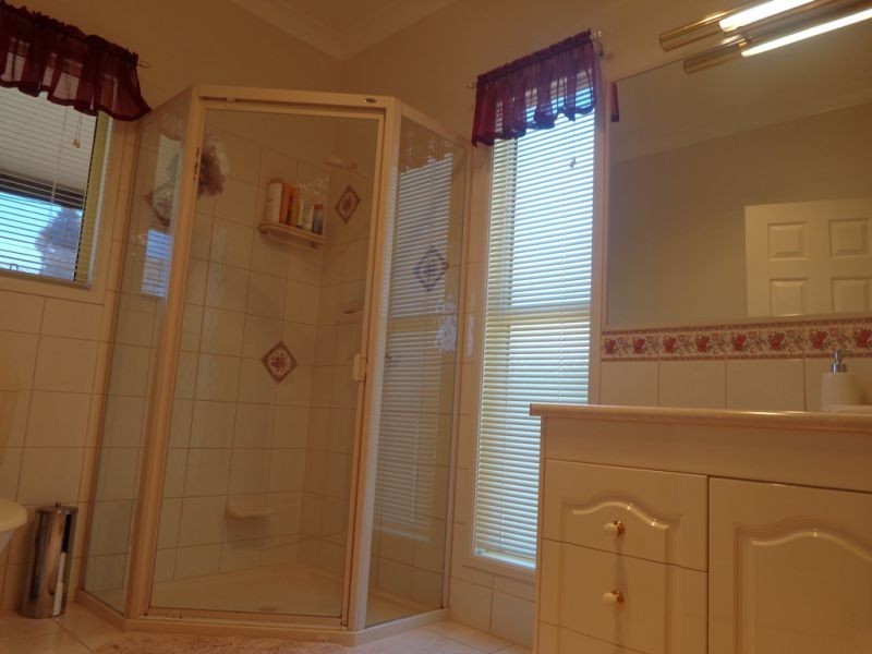 21 Neville Street, Meringandan West QLD 4352