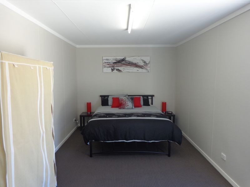 21 Neville Street, Meringandan West QLD 4352