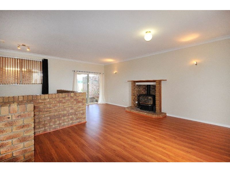 15 Handley Drive, Westbrook QLD 4350