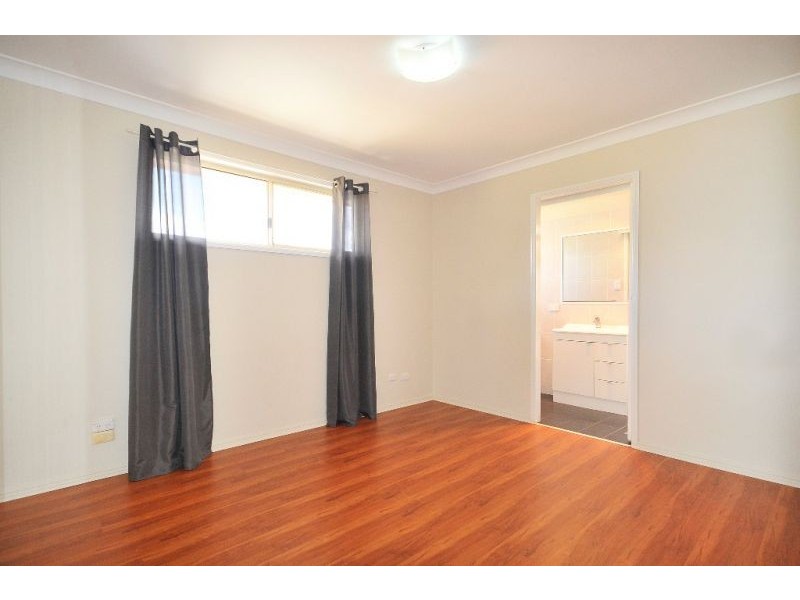 15 Handley Drive, Westbrook QLD 4350