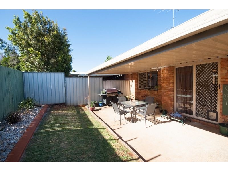 2/391 West Street, Darling Heights QLD 4350