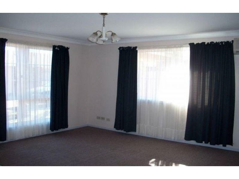 3/4 Crosby Street, Darling Heights QLD 4350