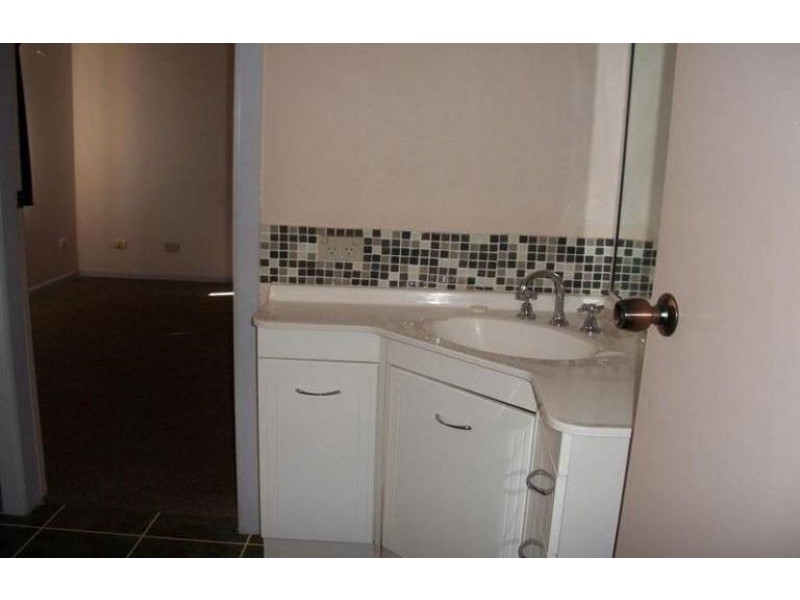 3/4 Crosby Street, Darling Heights QLD 4350