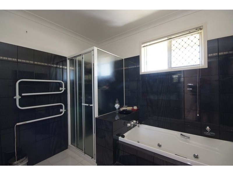 83 Drayton Road, Harristown QLD 4350