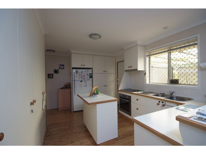 83 Drayton Road, Harristown QLD 4350