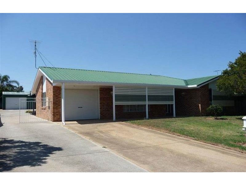 32 Navajo Street, Wilsonton QLD 4350