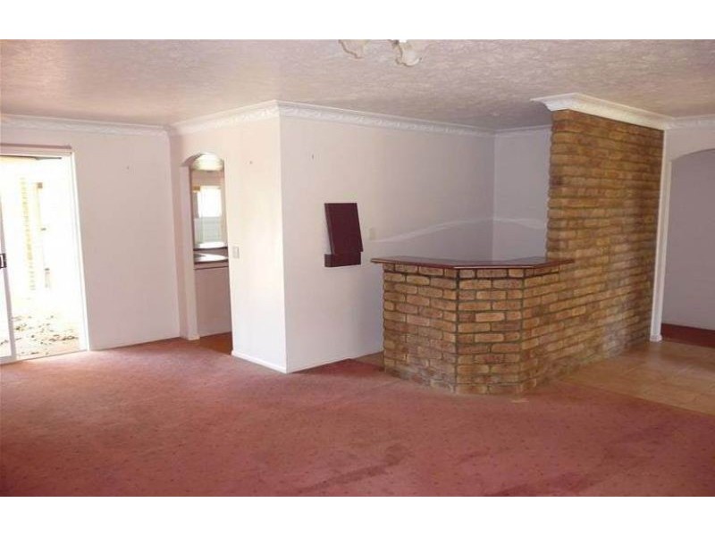 32 Navajo Street, Wilsonton QLD 4350