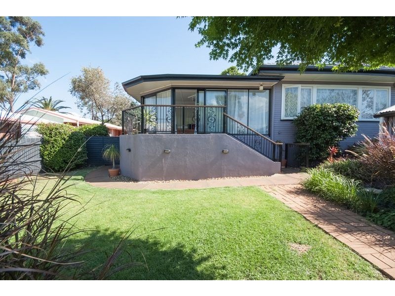 128 Perth Street, South Toowoomba QLD 4350