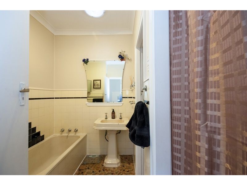 128 Perth Street, South Toowoomba QLD 4350