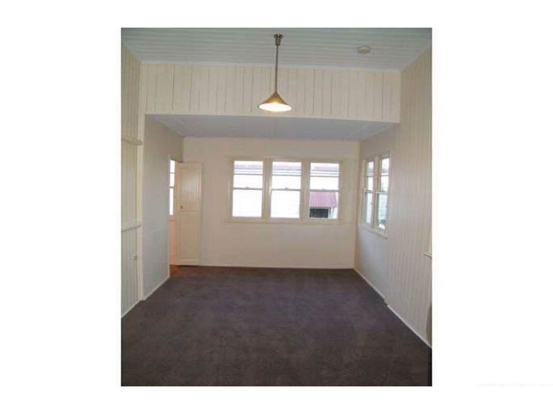 3 Vacy Street, Newtown QLD 4350