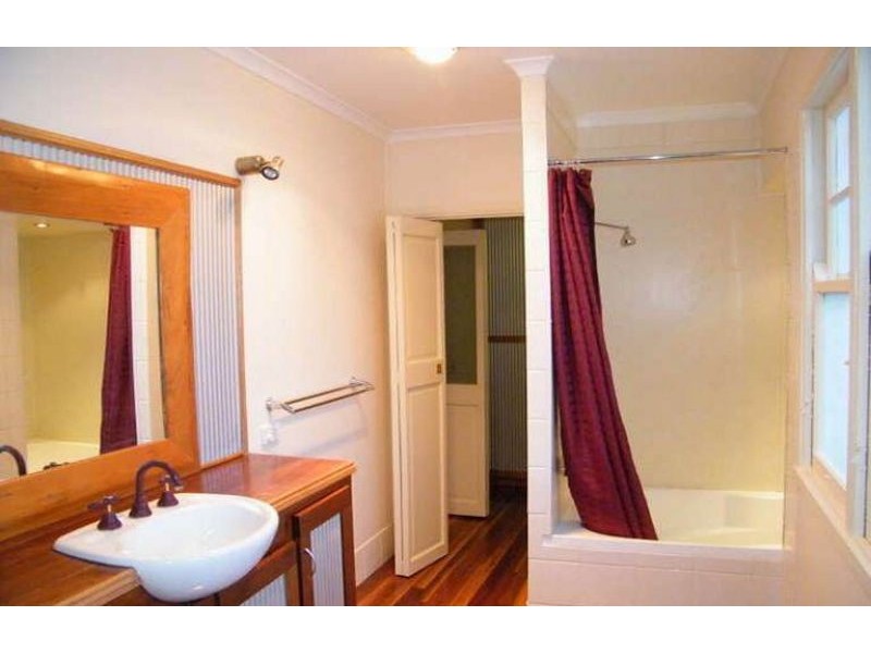 3 Vacy Street, Newtown QLD 4350