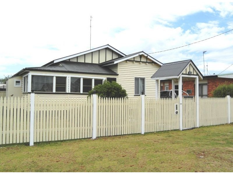 40 Shennan Street, Harristown QLD 4350