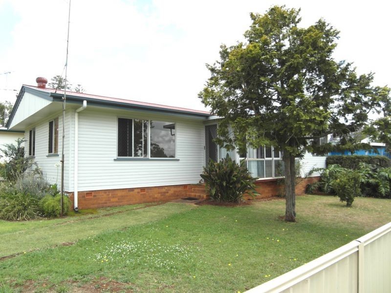 21 Dalgleish Street, South Toowoomba QLD 4350