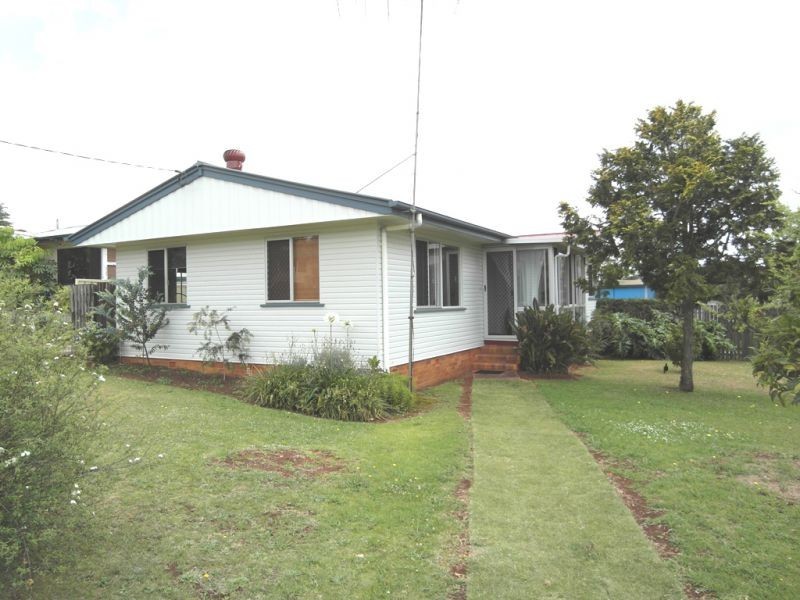 21 Dalgleish Street, South Toowoomba QLD 4350