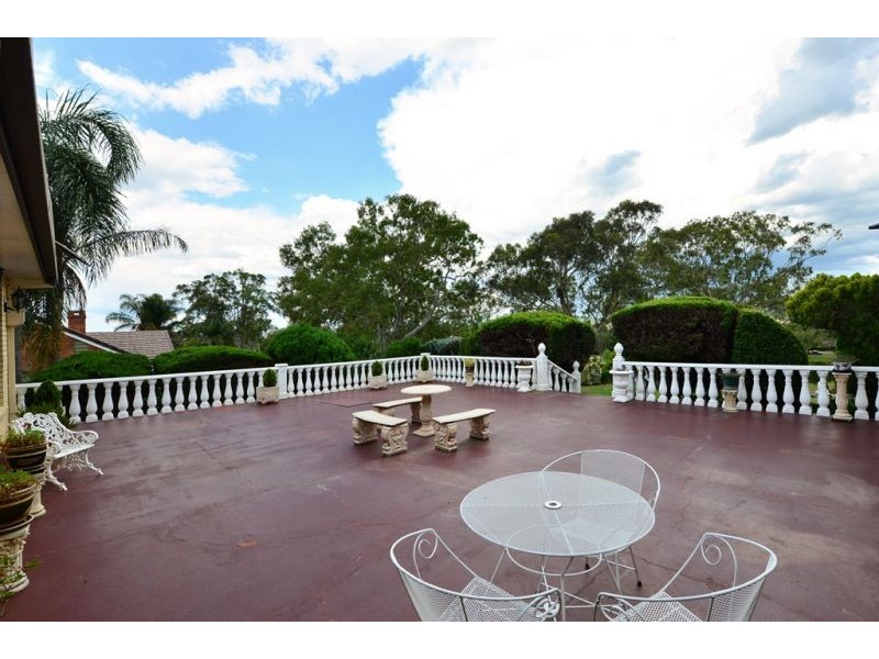 1 Abif Street, Cotswold Hills QLD 4350