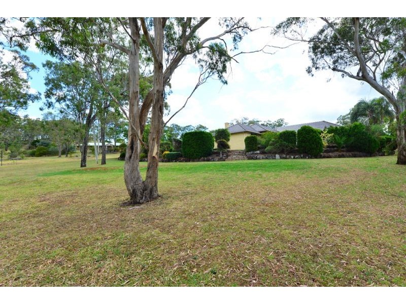 1 Abif Street, Cotswold Hills QLD 4350