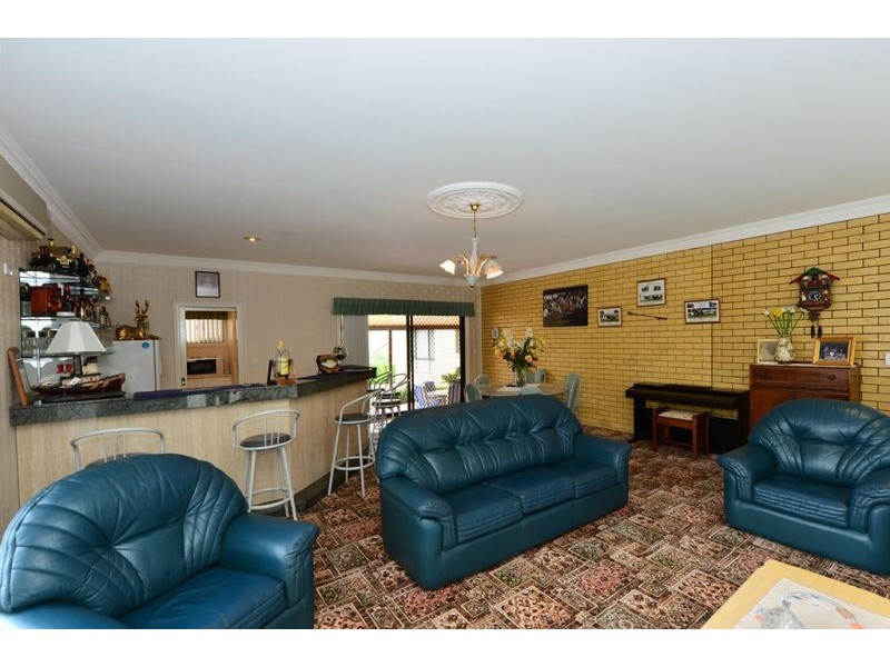 1 Abif Street, Cotswold Hills QLD 4350