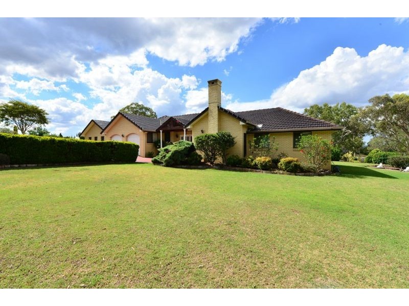 1 Abif Street, Cotswold Hills QLD 4350