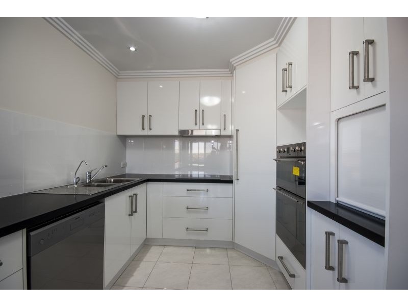 5/82 Holberton Street, Rockville QLD 4350