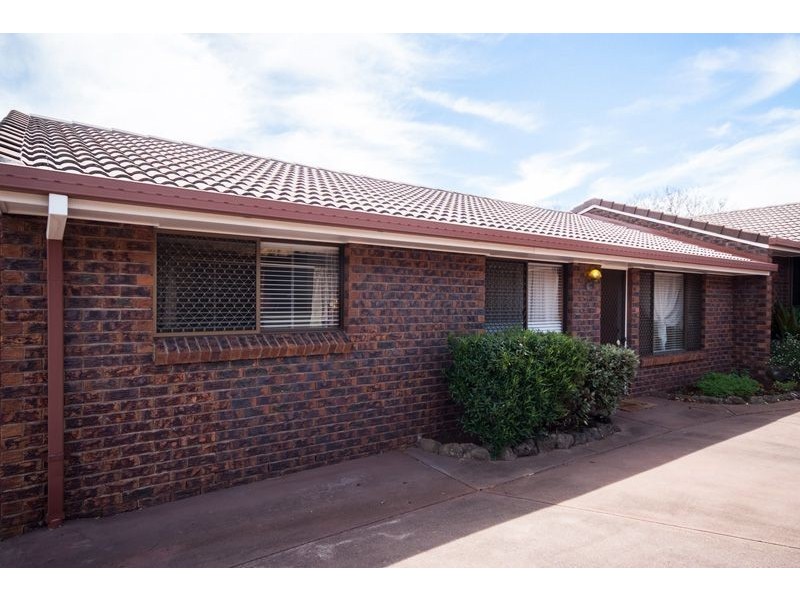 2/107 South Street, Rangeville QLD 4350