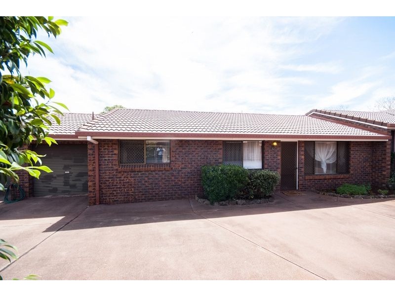 2/107 South Street, Rangeville QLD 4350